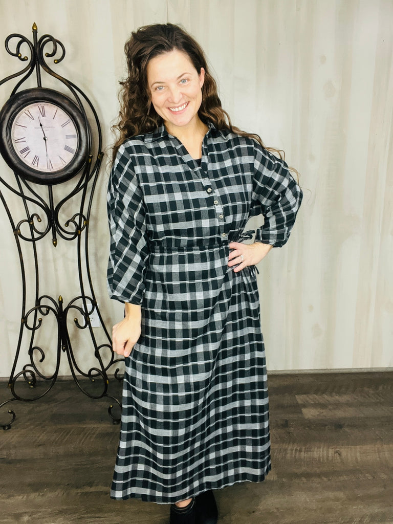 Black & White Plaid Dress – The King's Daughter Boutique