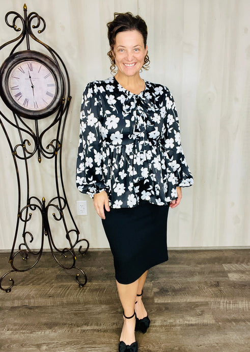 Lillian Black & White Bow Top
