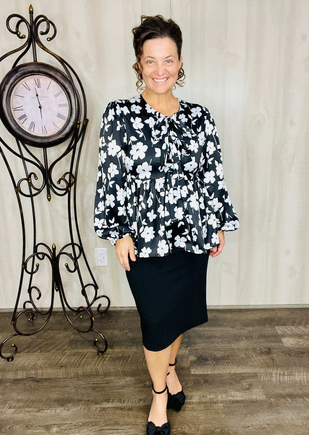 Lillian Black & White Bow Top