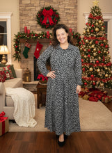 Kaylee Collared Black & White Floral Dress