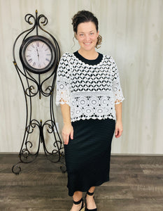 Hook Flower Hollowed Out Fashion Top: Beige or White