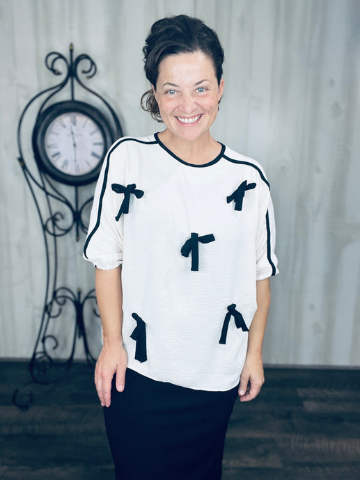 Bow Beautiful Taupe & Black Blouse