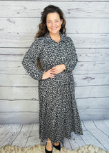 Kaylee Collared Black & White Floral Dress