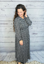 Kaylee Collared Black & White Floral Dress