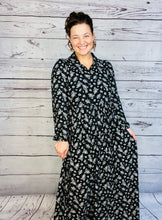 Kaylee Collared Black & Off White Floral Dress