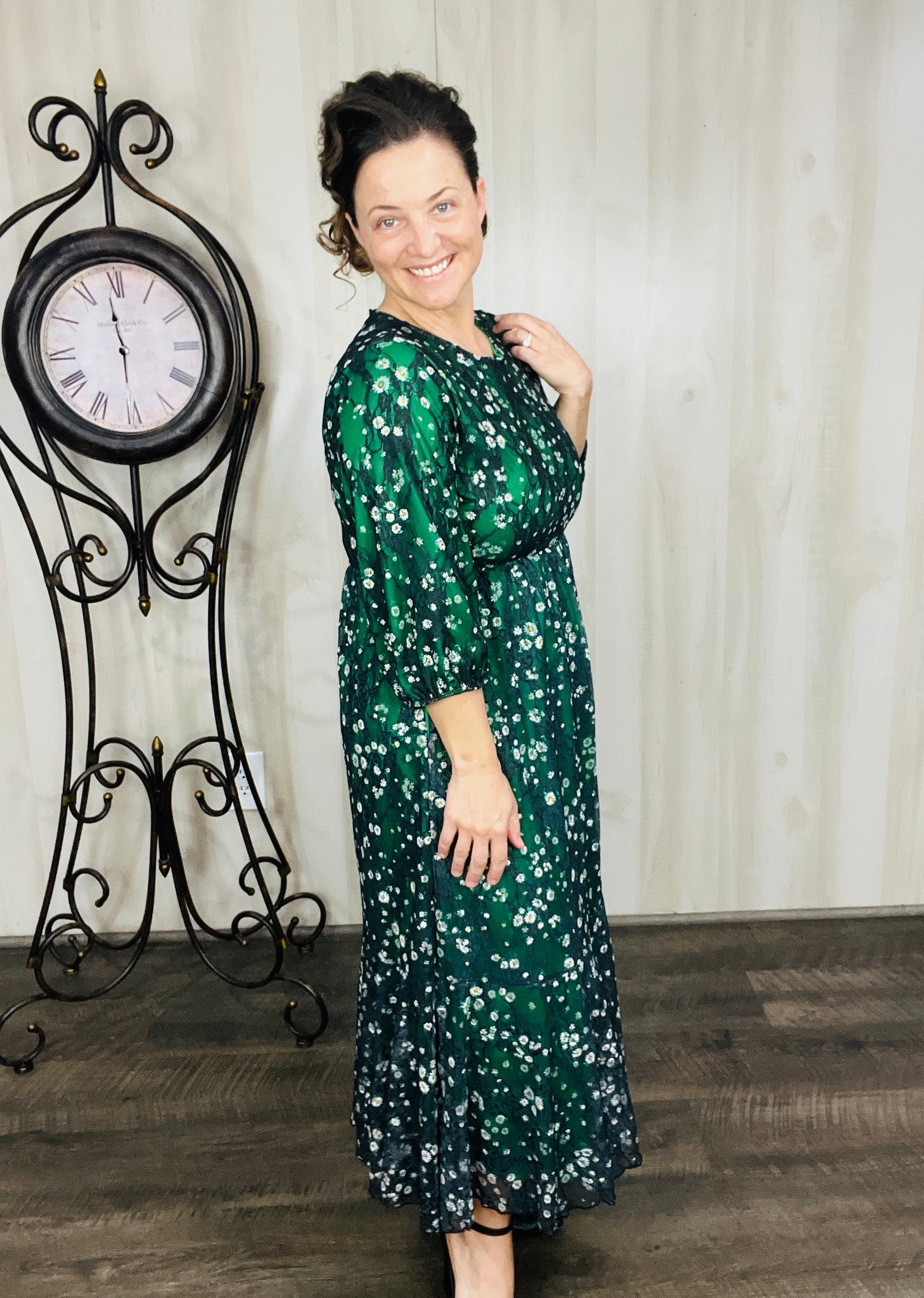 Green & Daisy Mesh Overlay Dress Small Green & Daisy Mesh Overlay Dress Small
