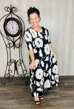 Larissa Summer Vibes Dress- Black & White Floral