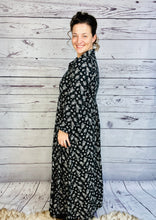 Kaylee Collared Black & Off White Floral Dress