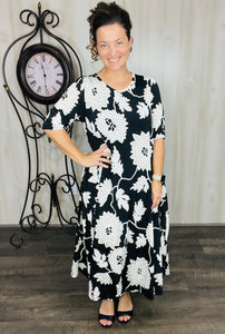 Larissa Summer Vibes Dress- Black & White Floral