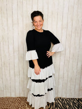 Colors of Spring- Black & Ivory