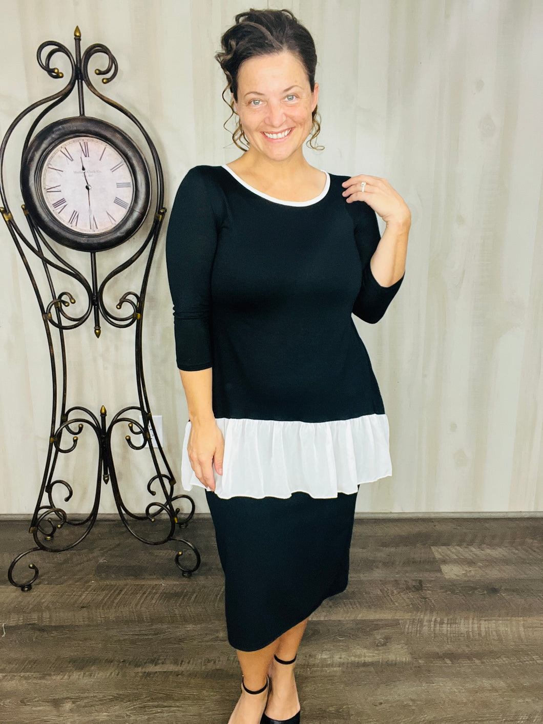 Black & Ivory Ruffle & Bow Colorblock Tunic Blouse