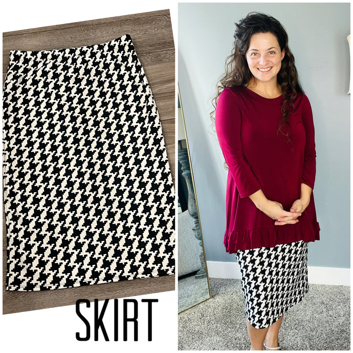 Miss Amy Thicker Fabric Pencil Skirt- (Regular & Plus) Houndstooth