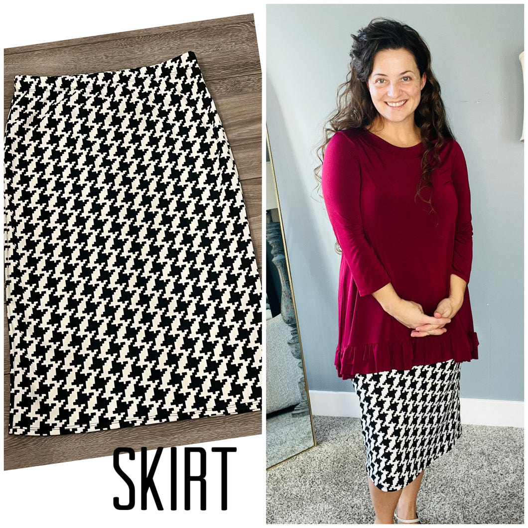 Miss Amy Thicker Fabric Pencil Skirt- (Regular & Plus) Houndstooth