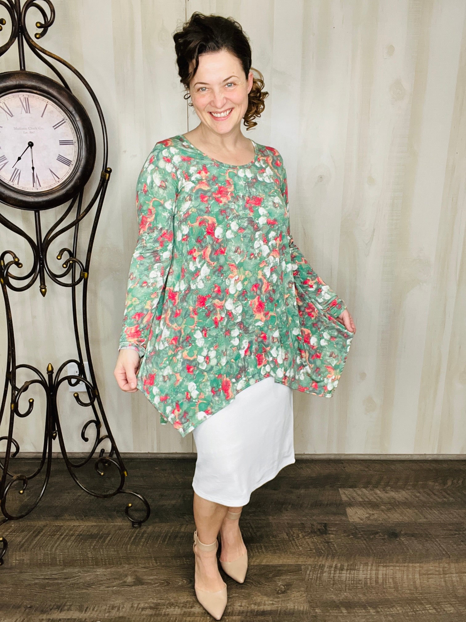 Sage Ink Blot Tunic – The King's Daughter Boutique